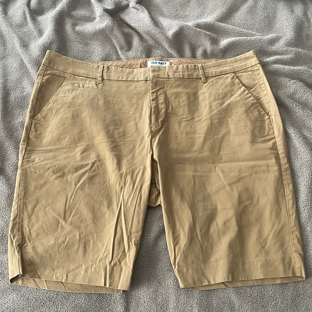 Old Navy Bermuda shorts